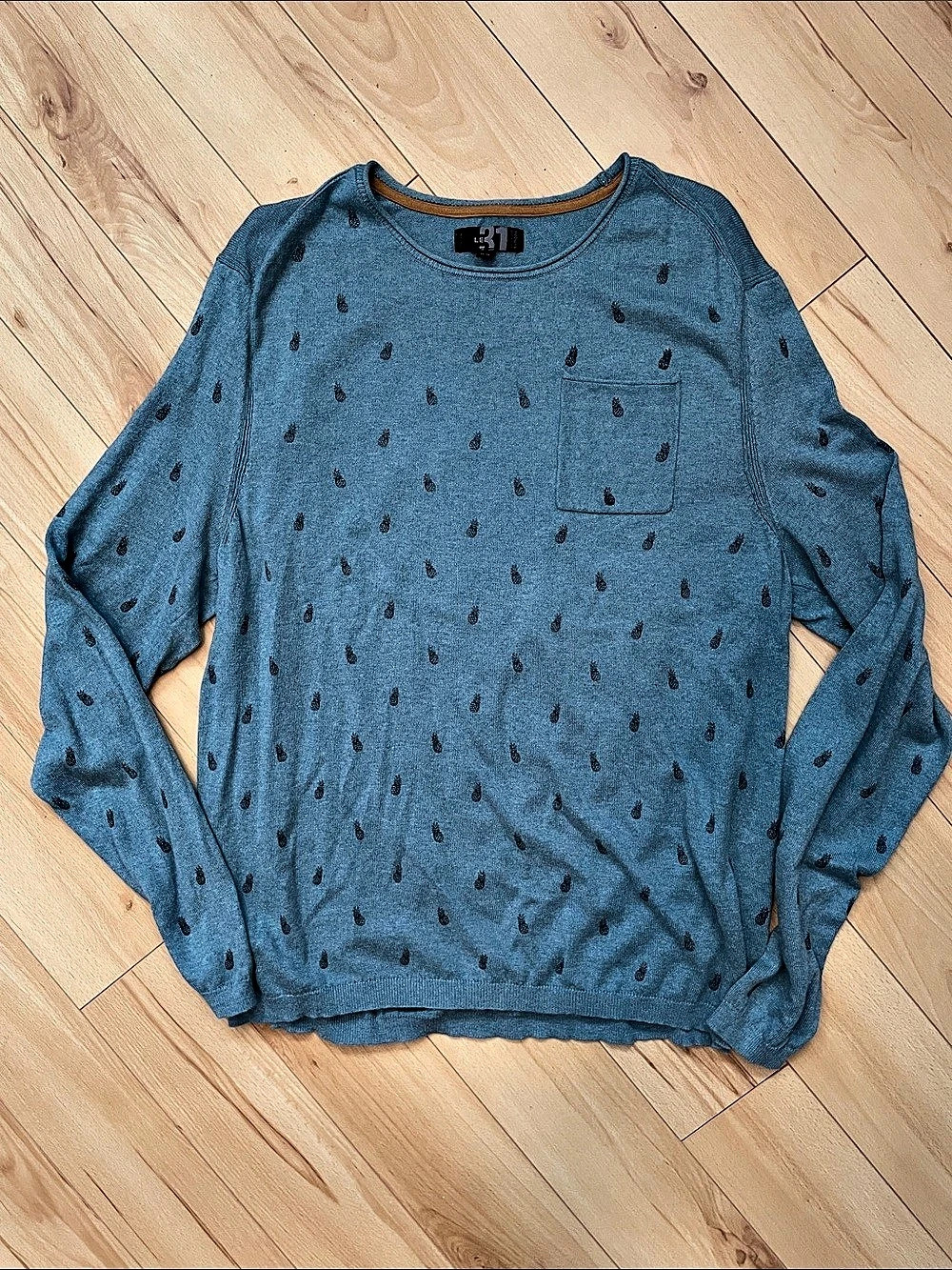 Le 31 by Simons Men's Long Sleeve Sweater Blue with Pineapple Print XL